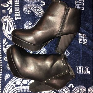 Black boots with rhinestones